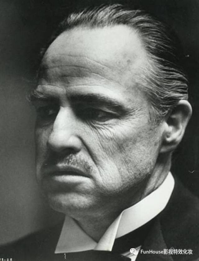 brando)在《教父》中扮演的老年维托·柯里昂vito corleone