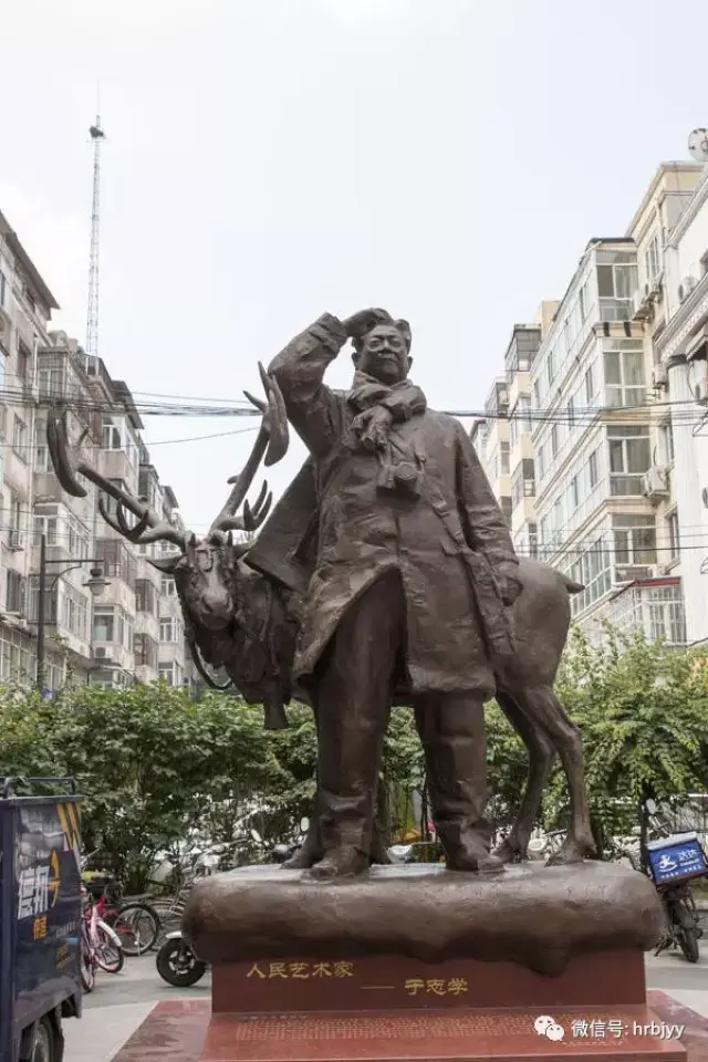 史颖摄影丨哈尔滨中央大街的雕塑