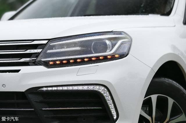 车标也由原先的大"z"改为"zotye"的新标志样式.