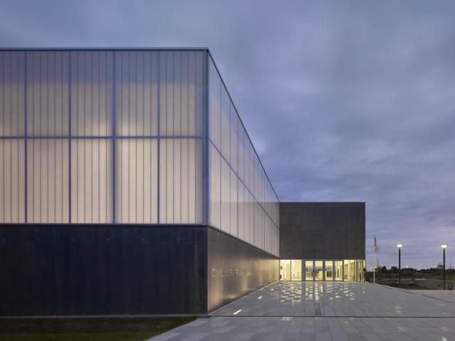 "通透"的建筑——pc阳光板案例