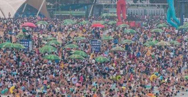 中国人口最拥挤的5大城市, 地铁上常年抢不到