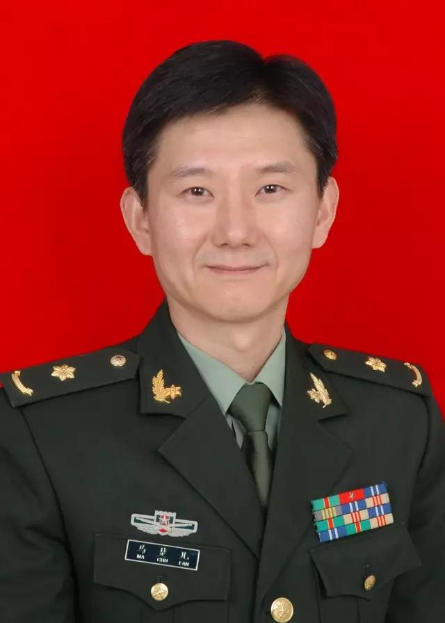 满毅教授: 四川大学华西口腔医院种植科 主任,种植教研室主任 演讲
