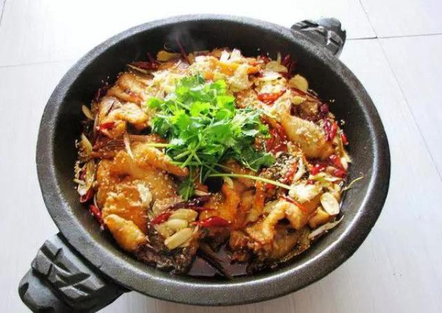 石锅鱼的做法,不只是好吃,还很健康!