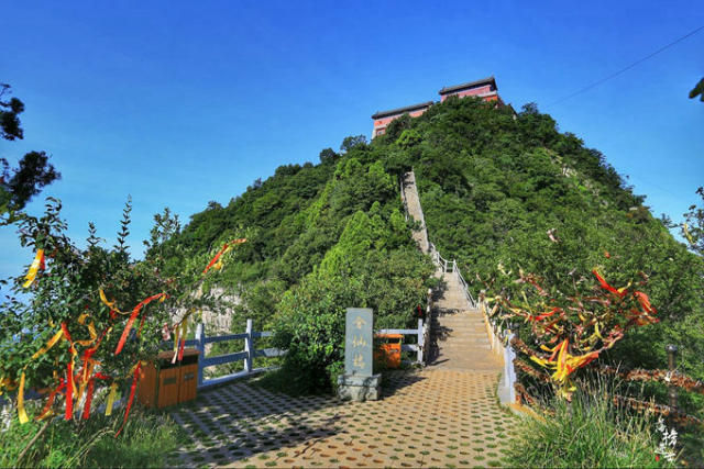 這座山和武當山地位相當,同為道教聖地!-旅遊頻道-手機搜狐