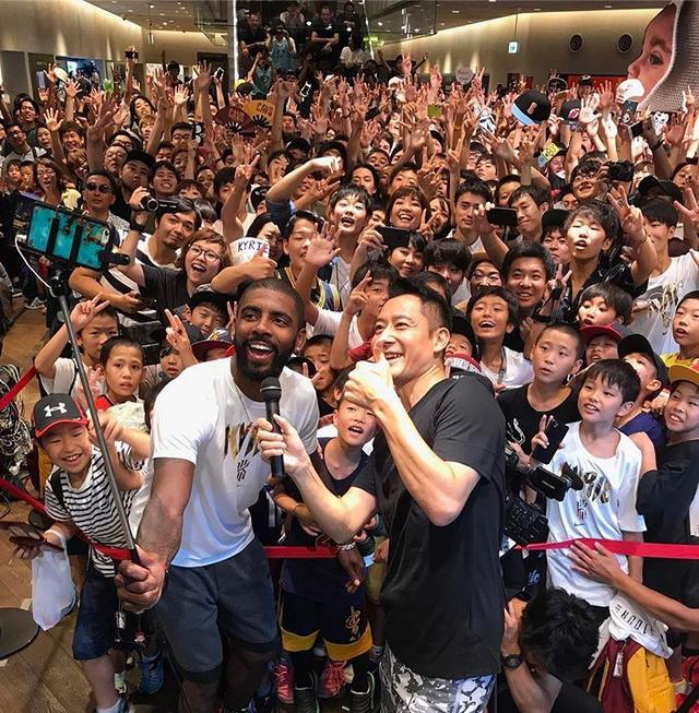 欧文日本东京行,上脚未曾见过的Nike Kyrie 3鸳