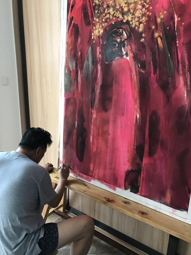 苏老师正在给作品签名 艺术成就