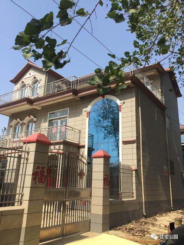 实拍农村别墅小院,光看这房子就知道谁家有钱了?
