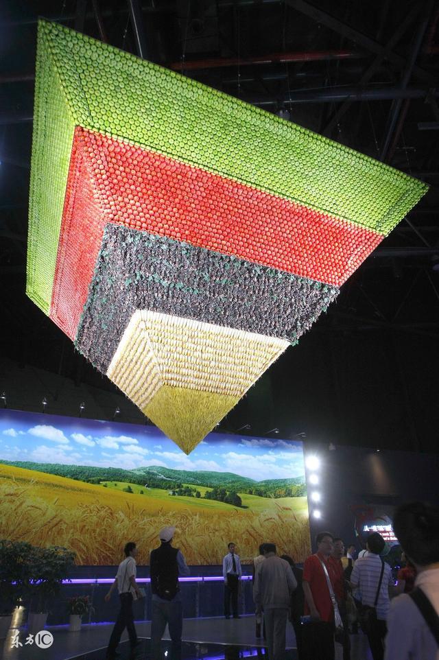 倒金字塔 有些时候,我们需要在谈话的一开始就挑明我们的立场,无论