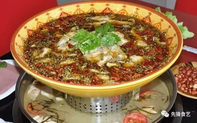 香鍋片片魚(附秘製乾鍋底料與香料油配方製作