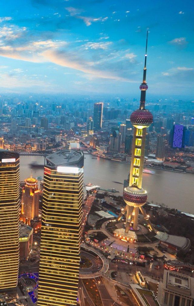 景点:东方明珠,外滩,豫园,田子坊,朱家角水乡古镇,迪斯尼乐园,上海