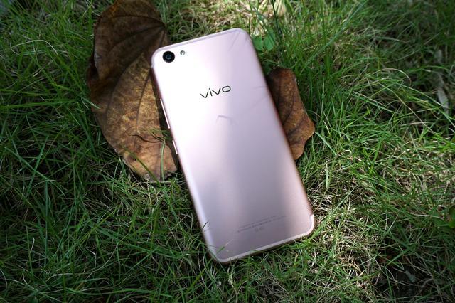 vivo x9s plus:拍照更清晰,系統更好用