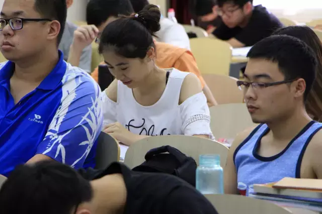 2018考研集训营,向每一个拼搏的人致敬!