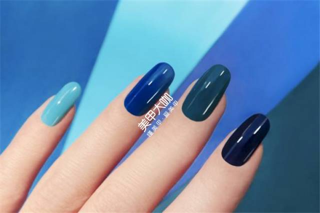 跳色美甲这样搭,好看还不撞款!