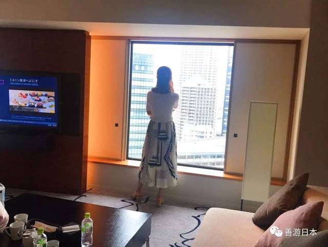 8月13日入住者是一位知性气质大美女,光背影就好美了有没有.