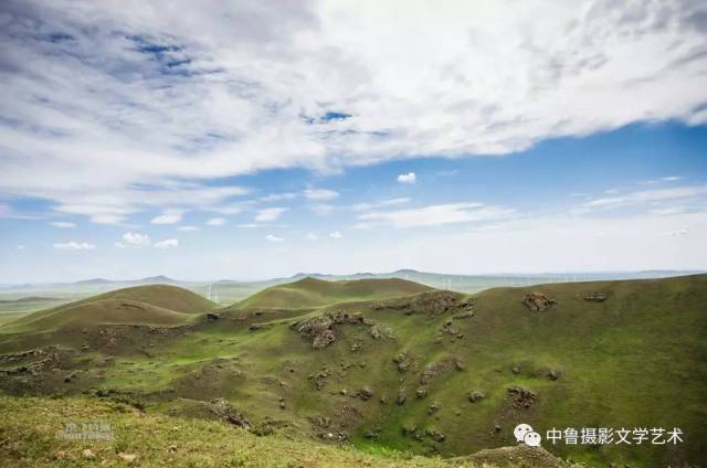 處於大興安嶺-大同新生代火山噴發帶中段,是錫林浩特-阿巴嘎火山群中