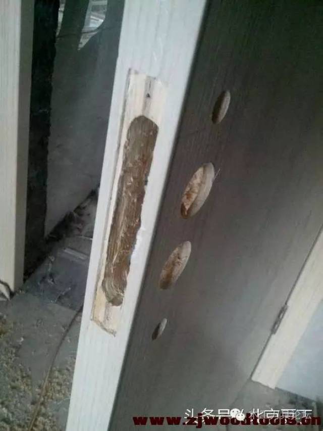 防盗门门框锁槽开孔图片