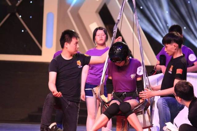 陷入科学黑洞 无!法!自!拔!如何把你的队友吊起来教程