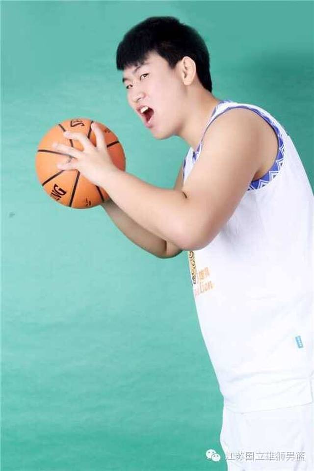 王鹏 | 197cm | 100kg 温暖笑容的水瓶座颜值担当 毕业于首都体育学院