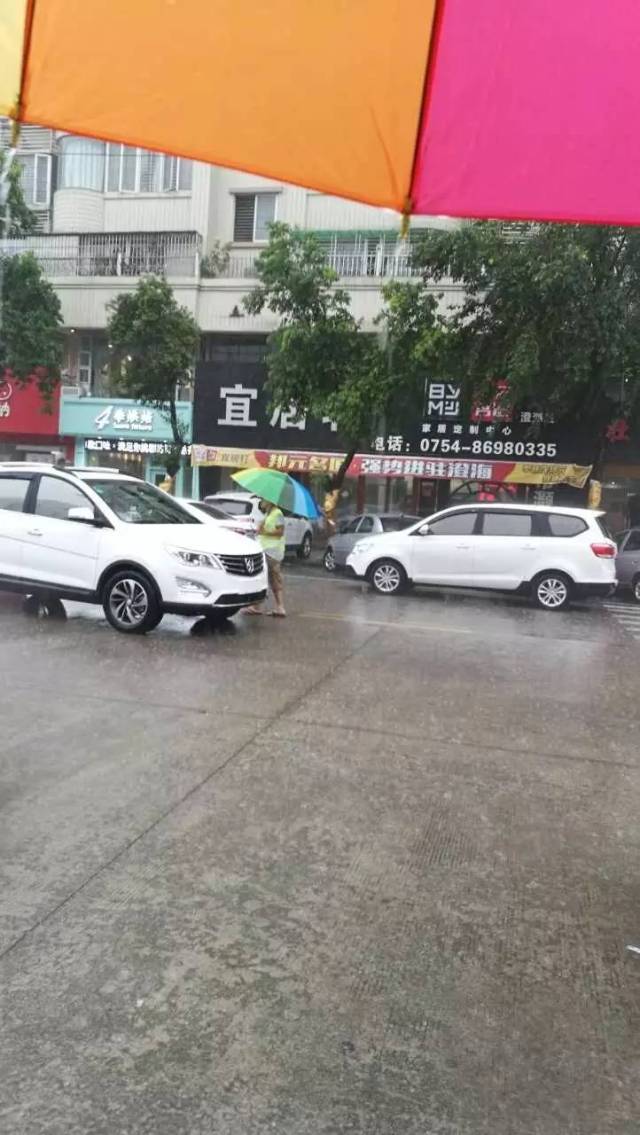 汕头市海棠中学校服图片