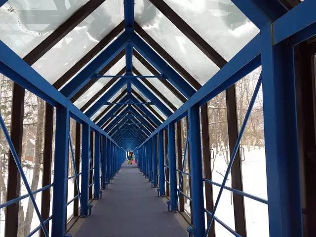 登别→星野度假村日本建筑家安藤忠雄设计的教堂三部曲(风之教堂夤 