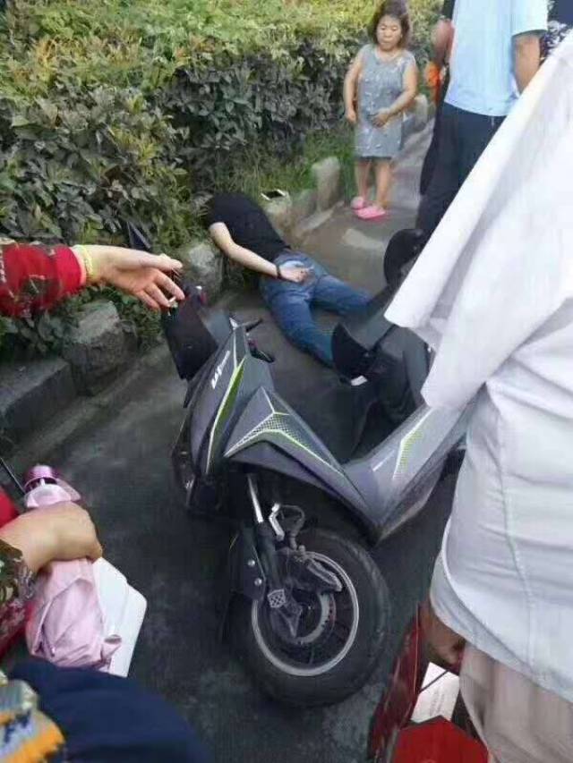 溧水人转起来!寻找洪蓝车祸目击者,大家帮忙转发转发