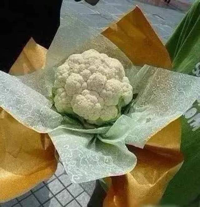 趁着七夕,大家一起来聊聊都收到过什么奇葩礼物吧