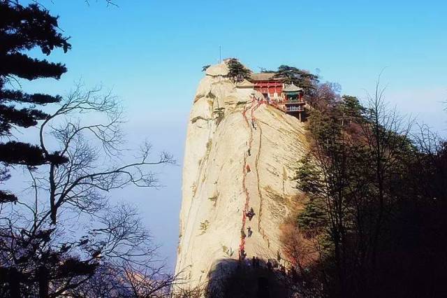 華山奇險天下山 奇險的華山作文