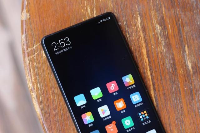 不崇洋媚外?18:9屏占比 雷军再次引领全面屏,柔