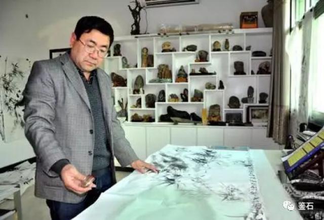 每日一石：汉江石《贪珠罗汉》 图