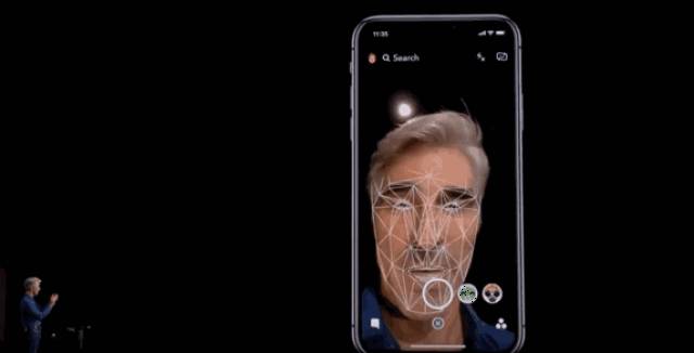 美剧《硅谷》主演恶搞iphone x发布会:刷脸失败狂遭吐槽
