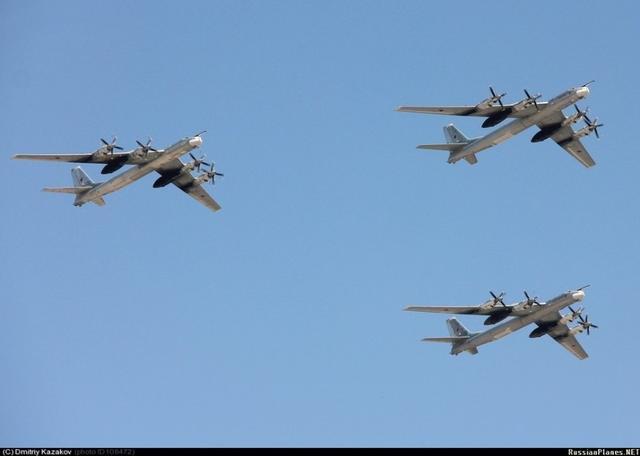 图-95ms轰炸机编队
