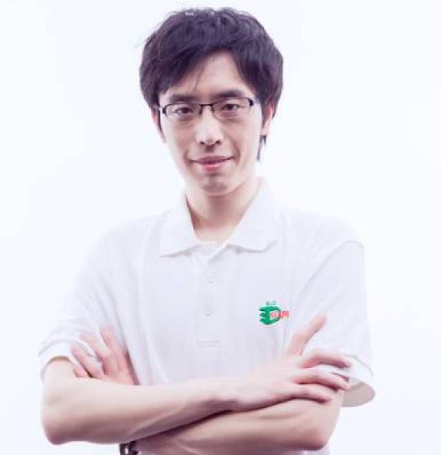 张鹤·fm103.4生活广播《说房论价》主持人