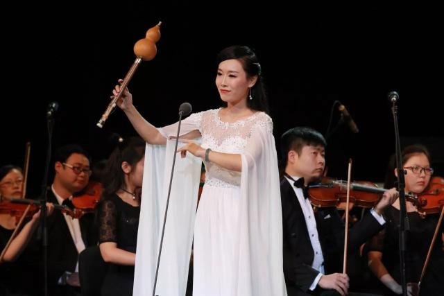 『活动报道』庆祝新中国成立68周年葫芦丝交响音乐会成功举办