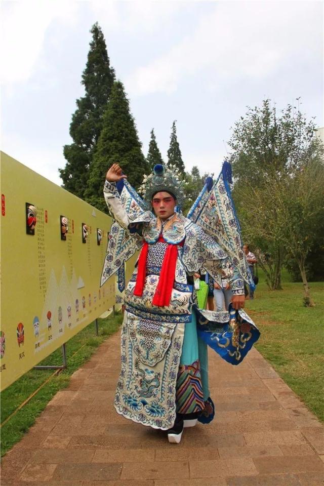 【国庆·中秋特辑】这才第几天,泸西人这是要玩疯的节奏吗?