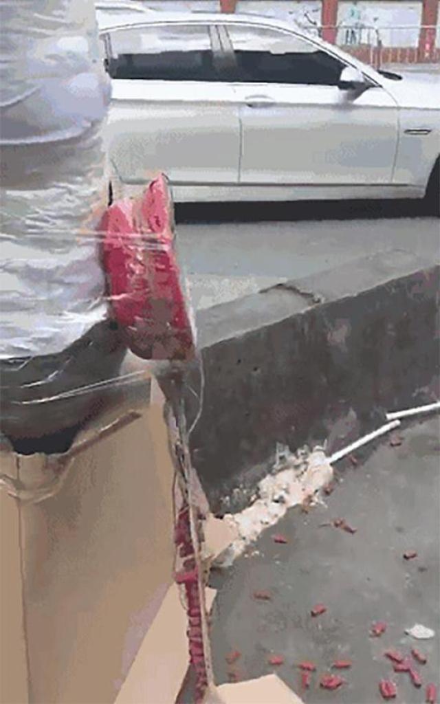 当事人:鞭炮是假的