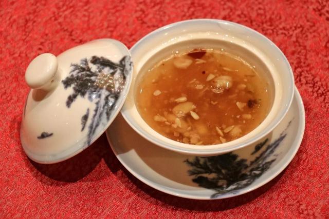 东山珠落玉盘牡丹羹