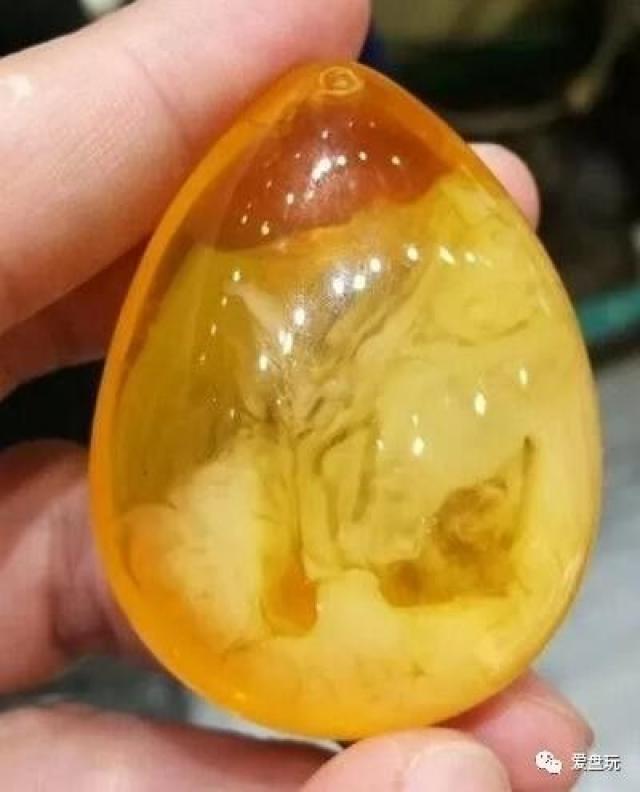 国检中心提醒:一大波假蜜蜡 进入市场!