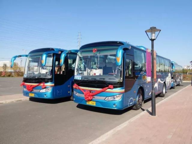 【蓝网知道】哈市松北区开通城市教师通勤车 为24所中小学教职员工