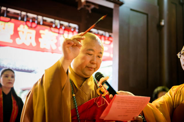 了解相关内容请点击 迎请大和尚 恭请大和尚,功德主李澧居士一起