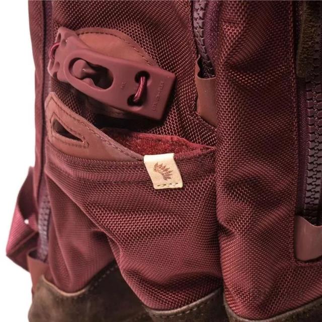 日潮信仰包是什么样?visvim 给你答案丨潮流村委会