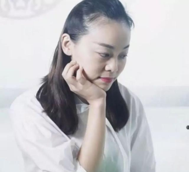 杨胜男 梅赛德斯-奔驰e级车车主