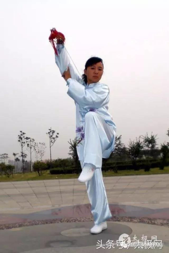 打太极拳梳什么发型,打太极适合什么发型,道士发髻种类(第13页)_大山谷图库