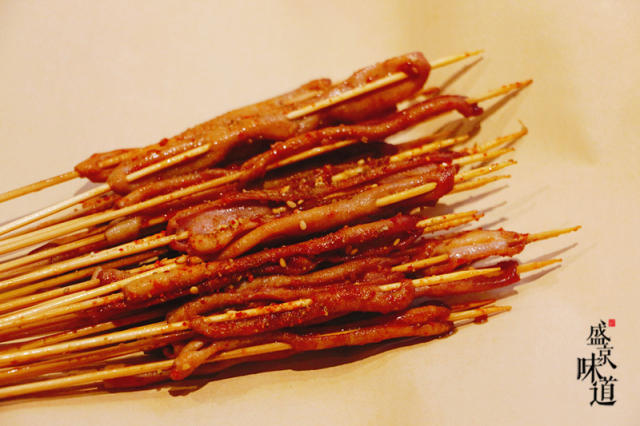 今晚点个刷了神酱的炸串,配着啤酒看cba辽宁vs天津吧!