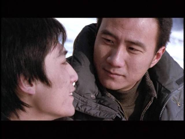 影片几乎全靠演员的表演去营造气氛,刘烨和胡军也就成为了全片的演技