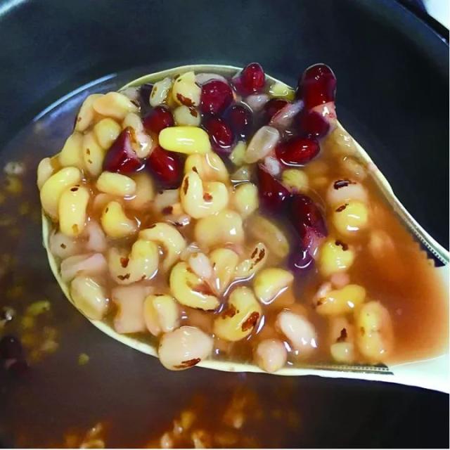 对预防 心脏病,癌症,延缓衰老有很大的好处 稍长时间熬出的玉米糁儿粥